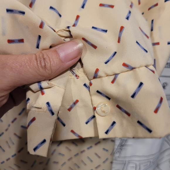 Vintage Pins and Needles Tan Blouse Size 8 Petite - Picture 6 of 16